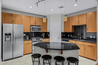 Photo #2: 6802433 Listing 
