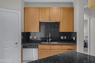 Photo #4: 6802433 Listing 