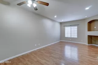 Photo #6: 6802483 Listing