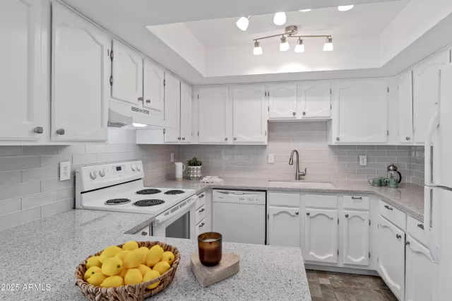 MLS: 6802701 Condo For Sale