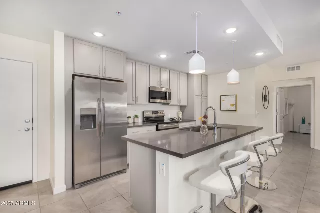 MLS: 6802722 Condo For Sale