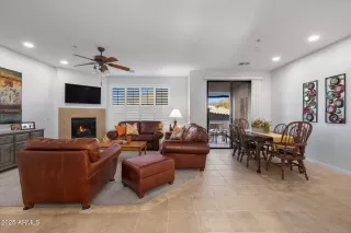 Photo #6: 6803441 Listing