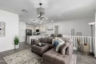 Photo #5: 6803736 Listing 