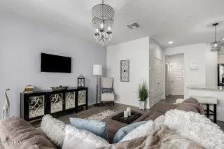 Photo #6: 6803736 Listing 