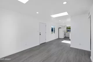 Photo #4: 6803906 Listing