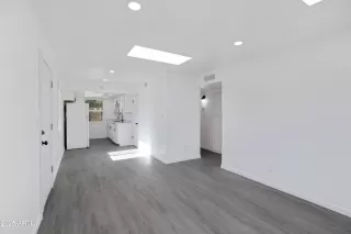 Photo #5: 6803906 Listing