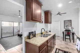 Photo #3: 6804183 Listing