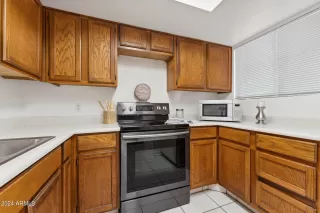 Photo #3: 6804198 Listing 