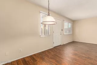 Photo #6: 6804300 Listing