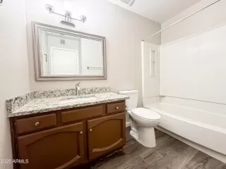 Photo #5: 6804841 Listing 