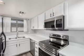 Photo #1: 6805167 Listing