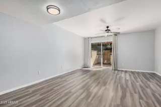 Photo #4: 6805167 Listing