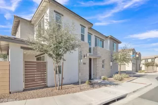 Photo #1: 6805285 Listing 