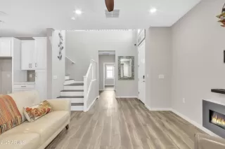 Photo #5: 6805285 Listing 