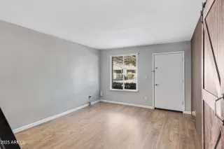 Photo #5: 6805714 Listing 