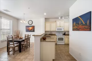 Photo #5: 6805902 Listing 