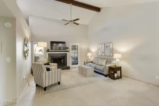 Photo #4: 6805952 Listing