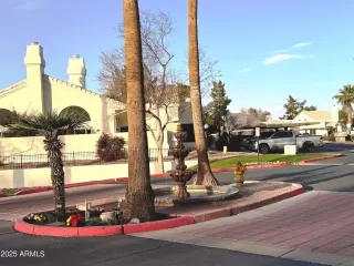 Photo #5: 6806247 Listing