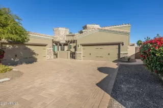 Photo #3: 6806290 Listing 