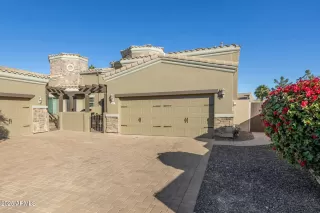 Photo #4: 6806290 Listing 