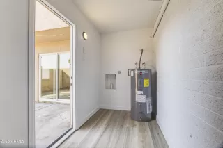 Photo #6: 6806372 Listing