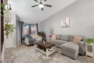 Photo #5: 6806429 Listing