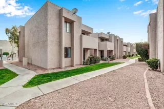 Photo #5: 6806677 Listing 