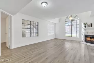 Photo #4: 6806725 Listing 