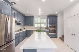 Photo #4: 6807296 Listing