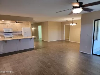 Photo #2: 6807309 Listing 