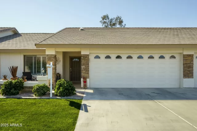 MLS: 6807368 Condo For Sale