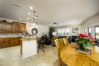 Photo #4: 6807368 Listing