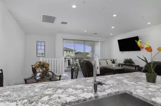 Photo #4: 6807463 Listing 