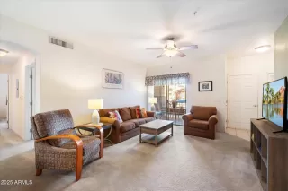 Photo #2: 6807523 Listing 