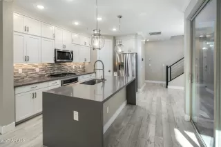 Photo #2: 6807816 Listing 