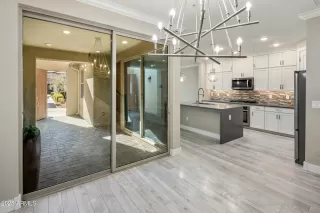 Photo #4: 6807816 Listing 