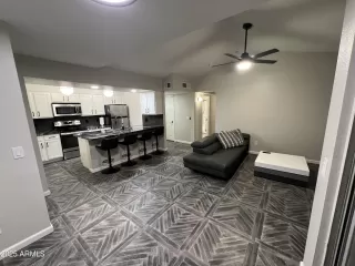 Photo #3: 6807886 Listing 