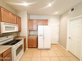 Photo #4: 6807948 Listing 