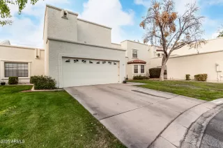 Photo #2: 6808169 Listing 