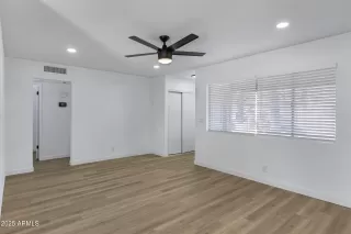 Photo #6: 6808417 Listing