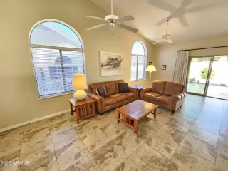 Photo #4: 6808554 Listing