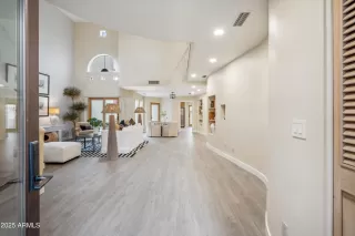 Photo #3: 6808819 Listing