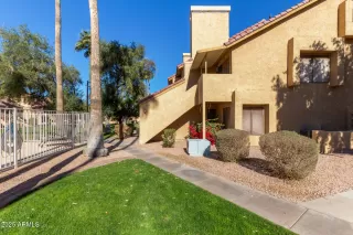 Photo #3: 6808996 Listing