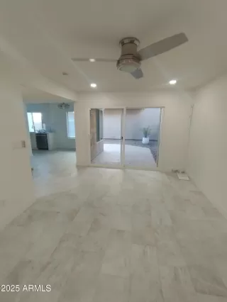 Photo #5: 6809410 Listing 