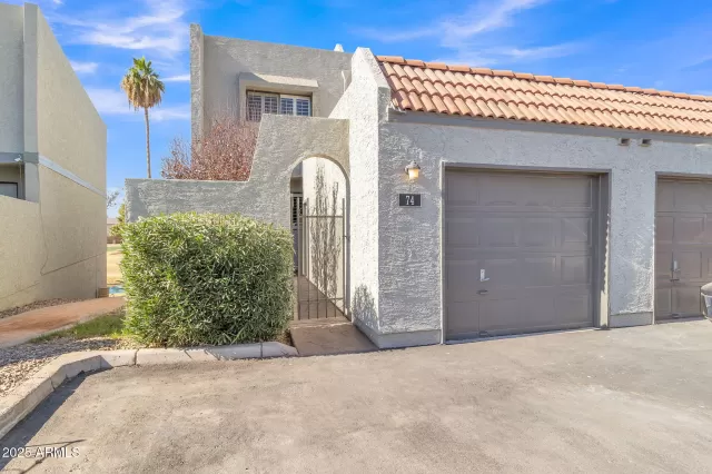 MLS: 6809490 Condo For Sale