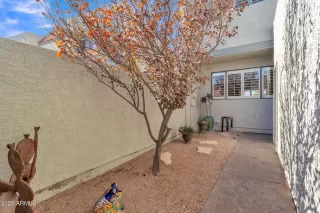 Photo #1: 6809490 Listing