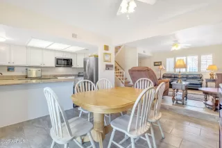 Photo #5: 6809490 Listing