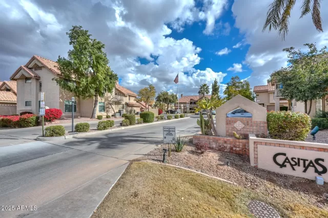 MLS: 6809872 Condo For Sale