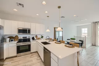 Photo #4: 6810016 Listing