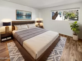 Photo #3: 6810270 Listing 